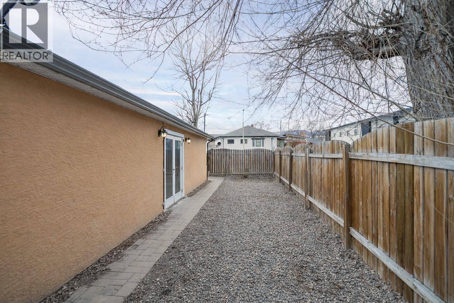  2293 Woodlawn Street, Kelowna