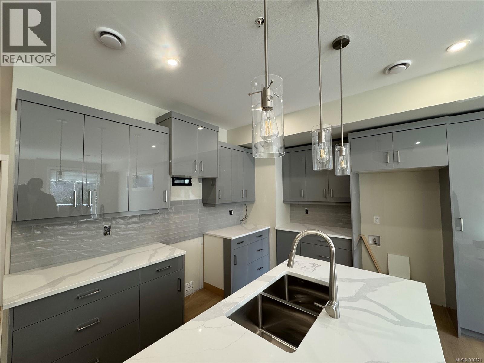 15 LEAM RD - Image 2