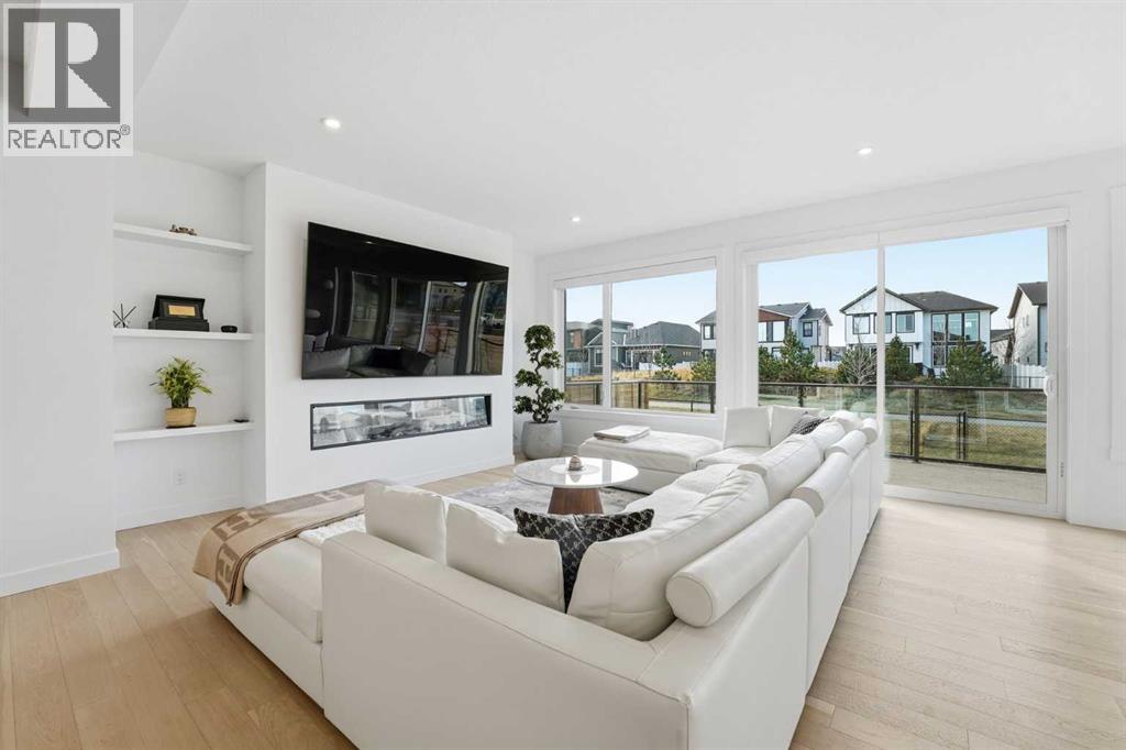 
          65 Rowmont Link Northwest
            <br/>
            <span>Calgary</span>
            , 
            <span>AB</span>
             <span>T3L0J3</span>
         - Photo 7