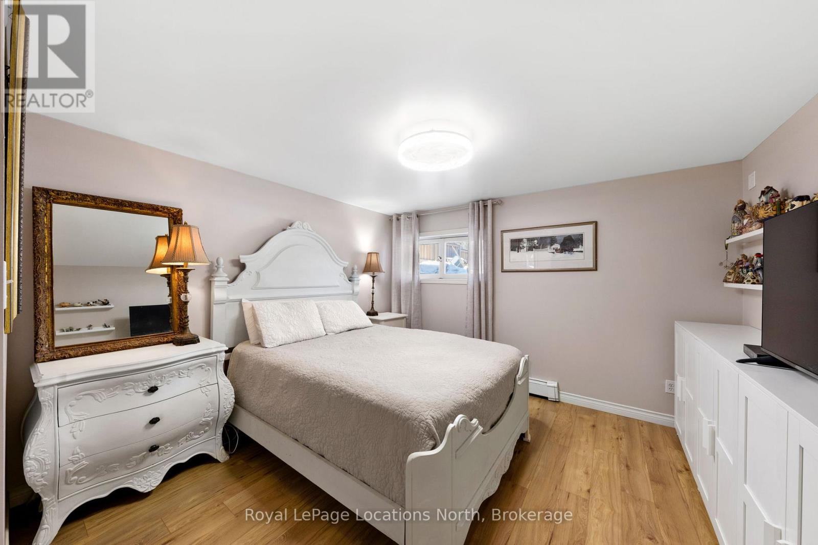 224 MCCREA DRIVE - 44