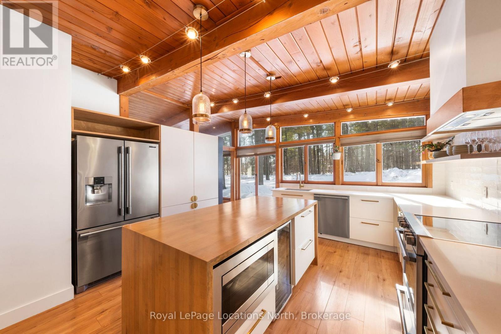 224 MCCREA DRIVE - 9