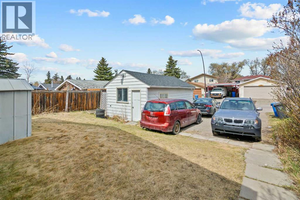 Single Family House Bungalow for Sale in  A Avenue SE Dover Calgary 