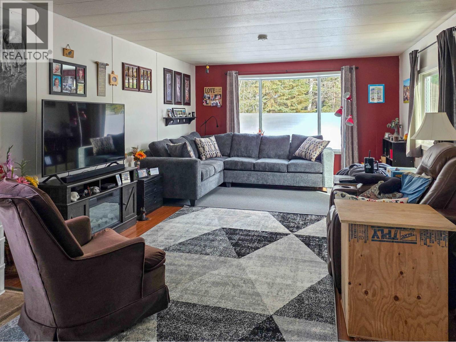 86 95 LAIDLAW ROAD, Smithers