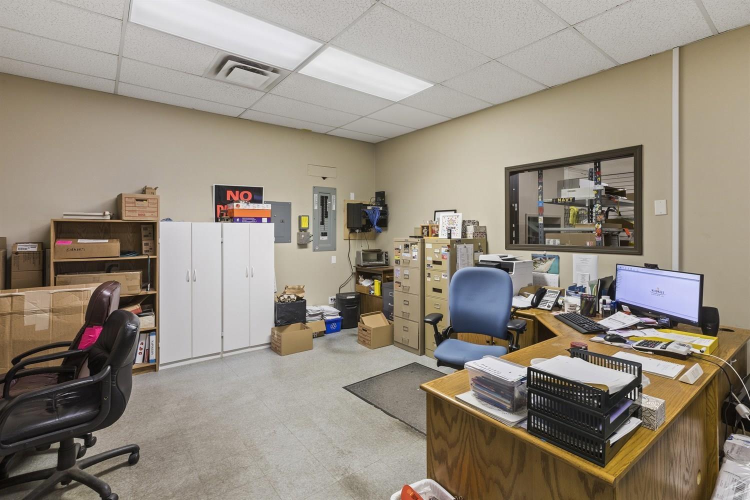 Retail for Sale in Mission – 32020 LOUGHEED HIGHWAY, Mission - Image 18