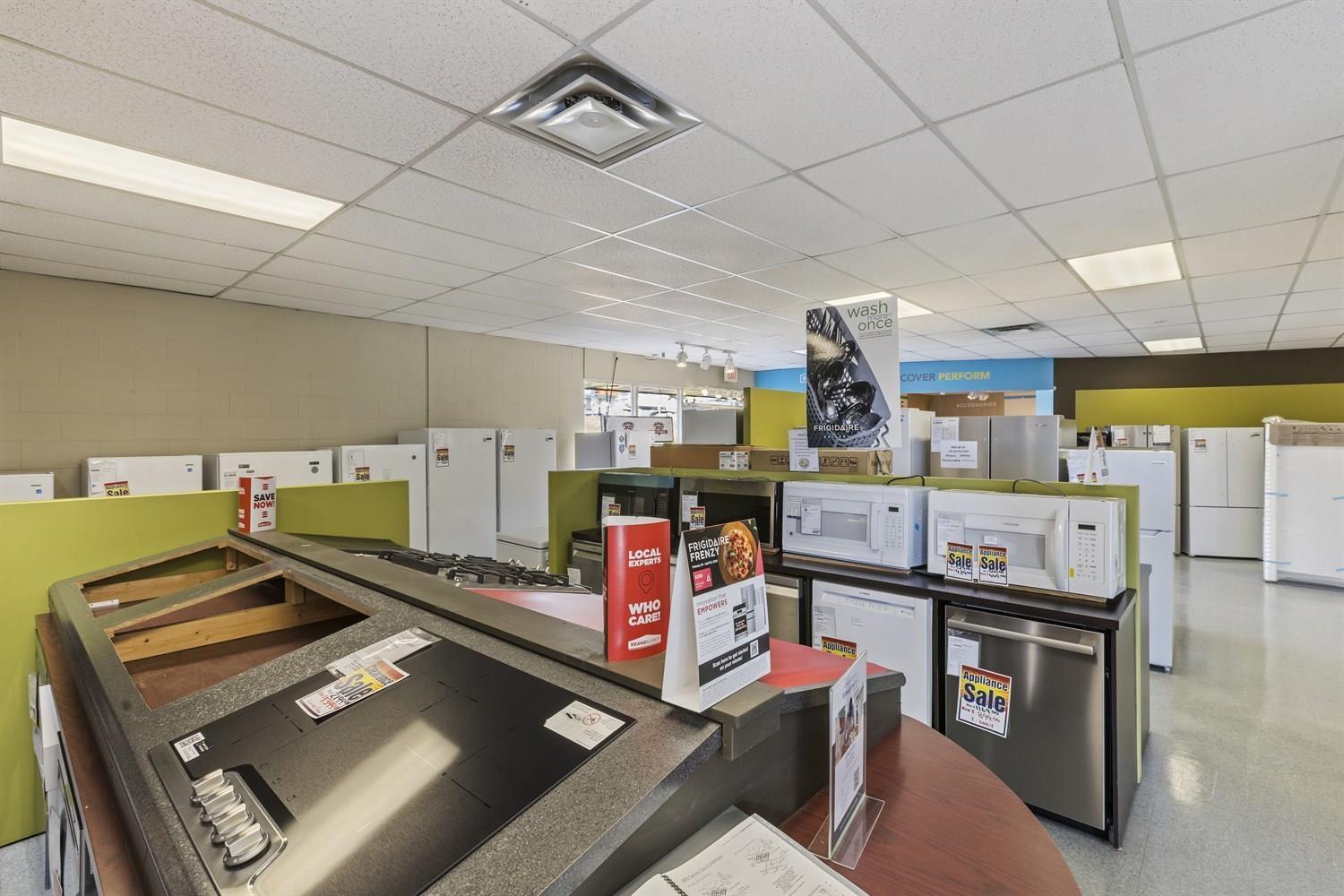 Retail for Sale in Mission – 32020 LOUGHEED HIGHWAY, Mission - Image 9