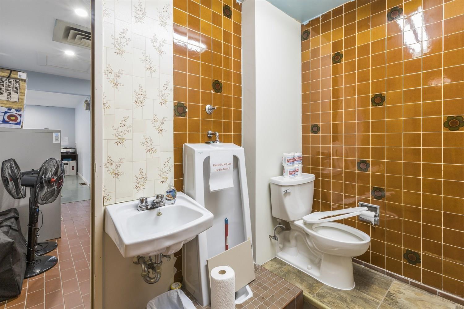 Retail for Sale in Mission – 32020 LOUGHEED HIGHWAY, Mission - Image 26