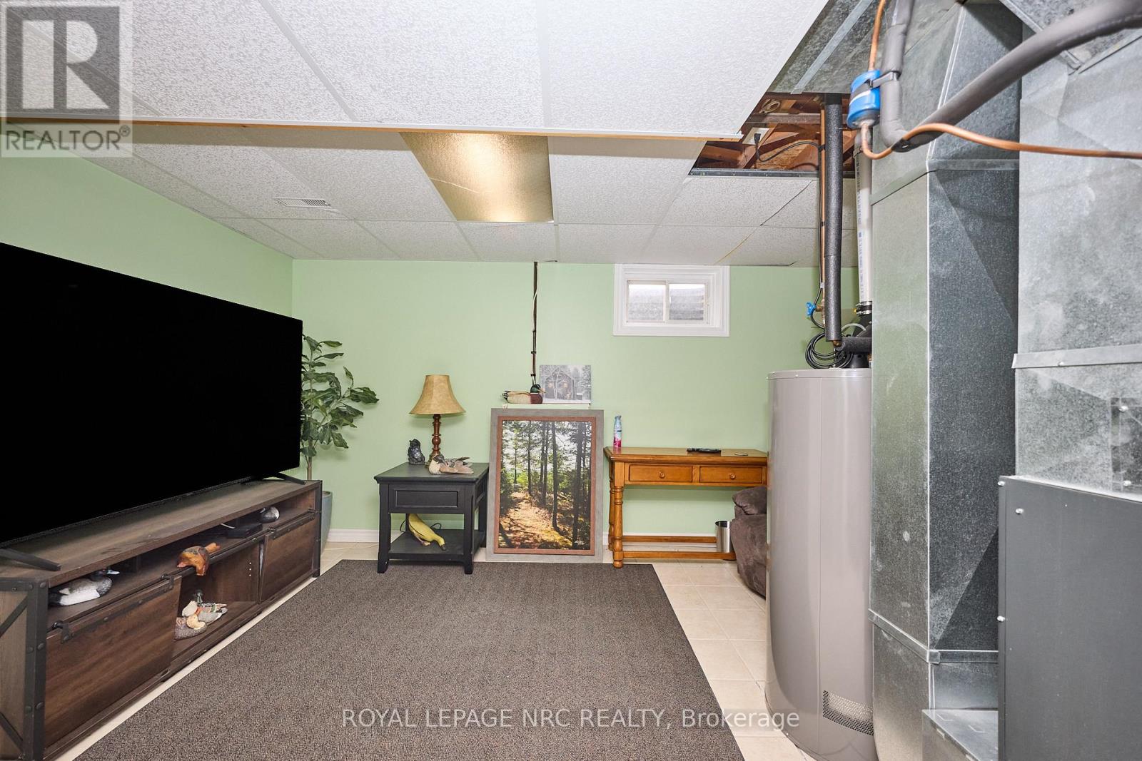 Utility Room provides extra space!