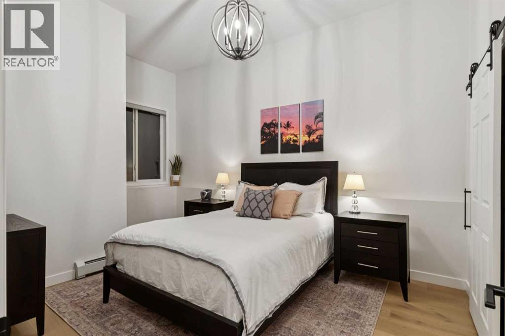 
          881 15 Avenue Southwest
            <br/>
            <span>Calgary</span>
            , 
            <span>AB</span>
             <span>T2R1R8</span>
         - Photo 9