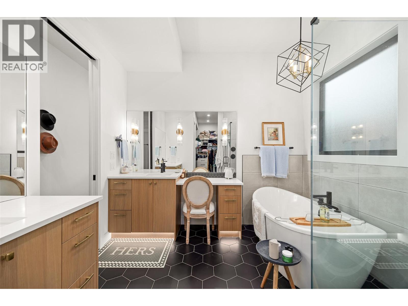 415 Hawk Hill Drive, Kelowna