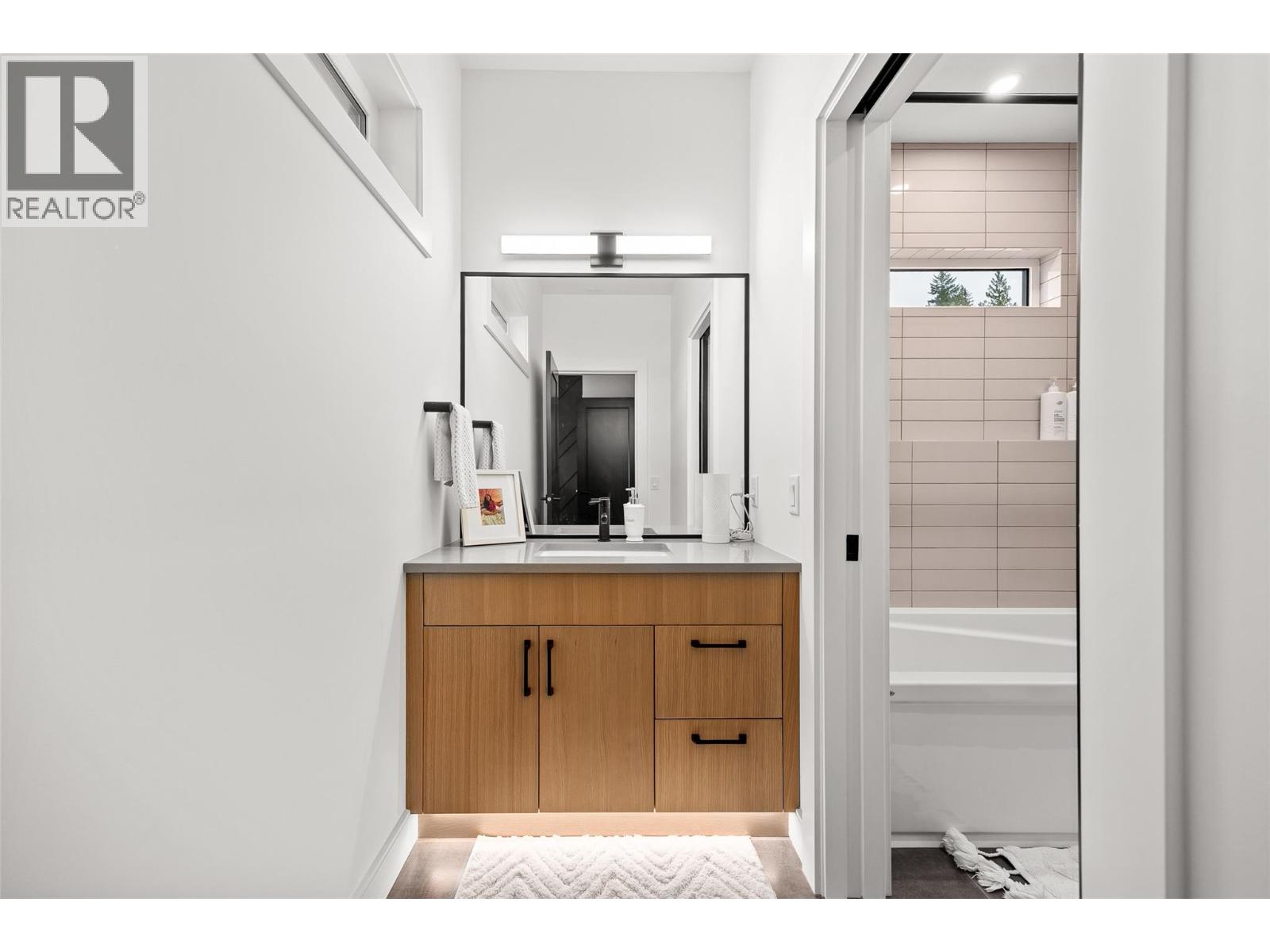 415 Hawk Hill Drive, Kelowna