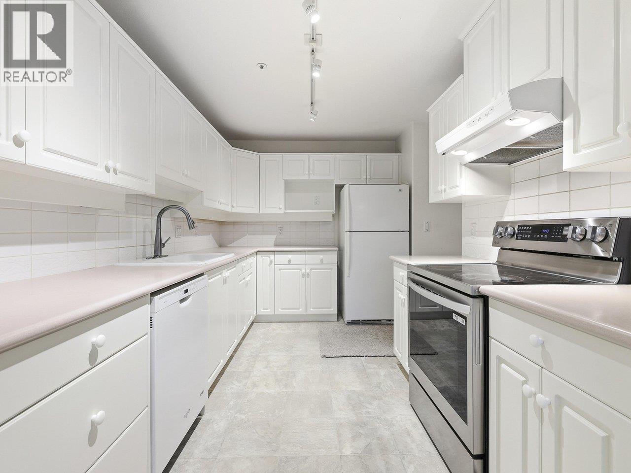 #101N-1100 56 Street, Delta