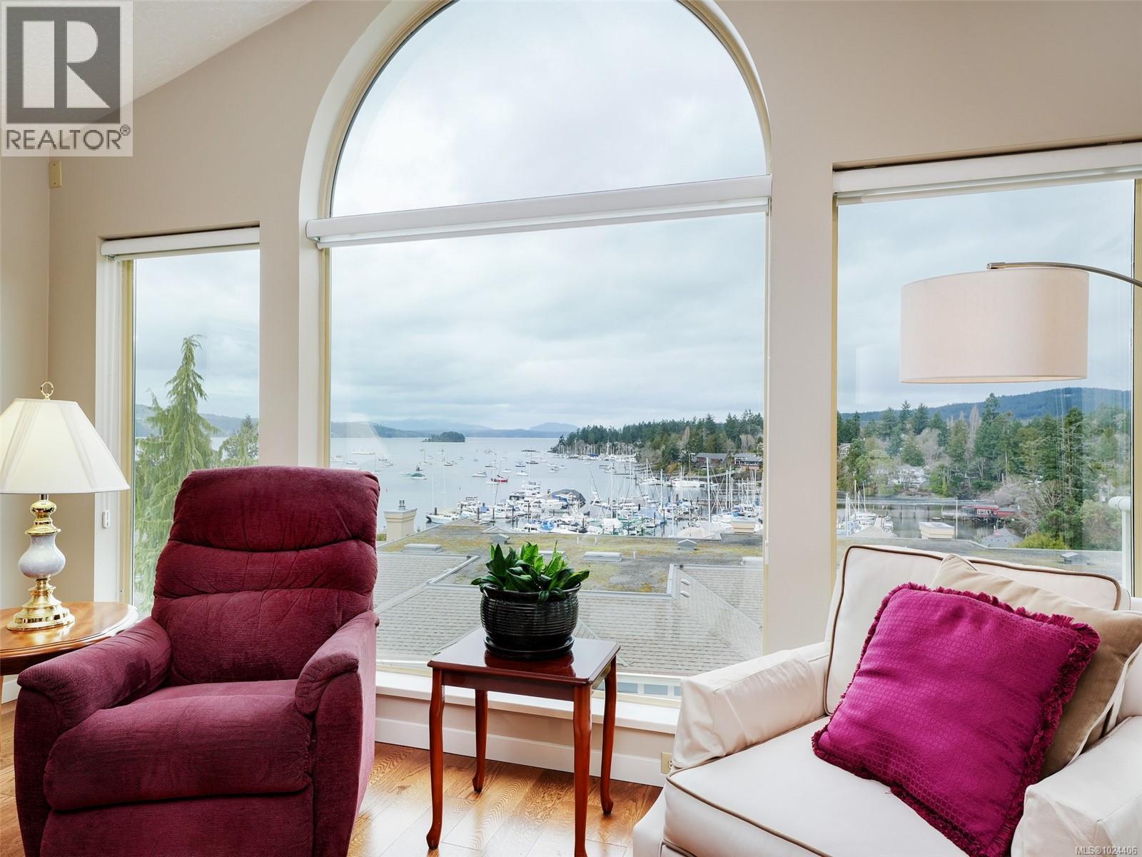 714 6880 Wallace Drive, Saanich