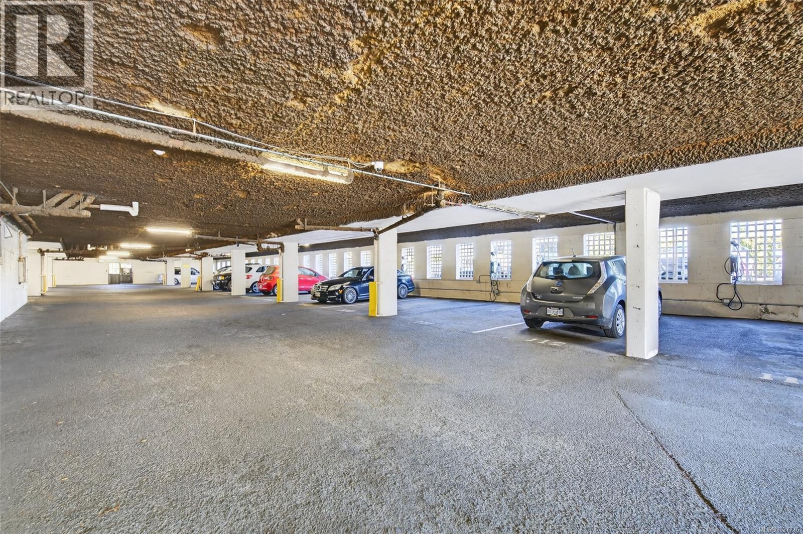 323 3225 Eldon Place, Saanich