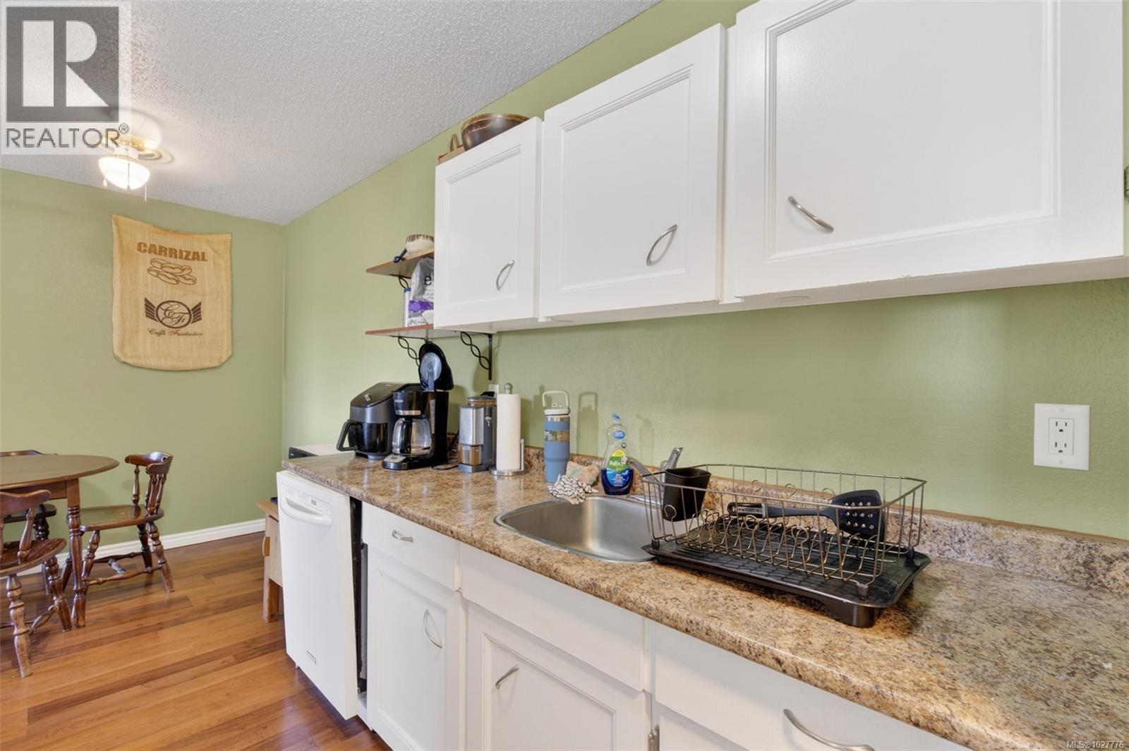 323 3225 Eldon Place, Saanich