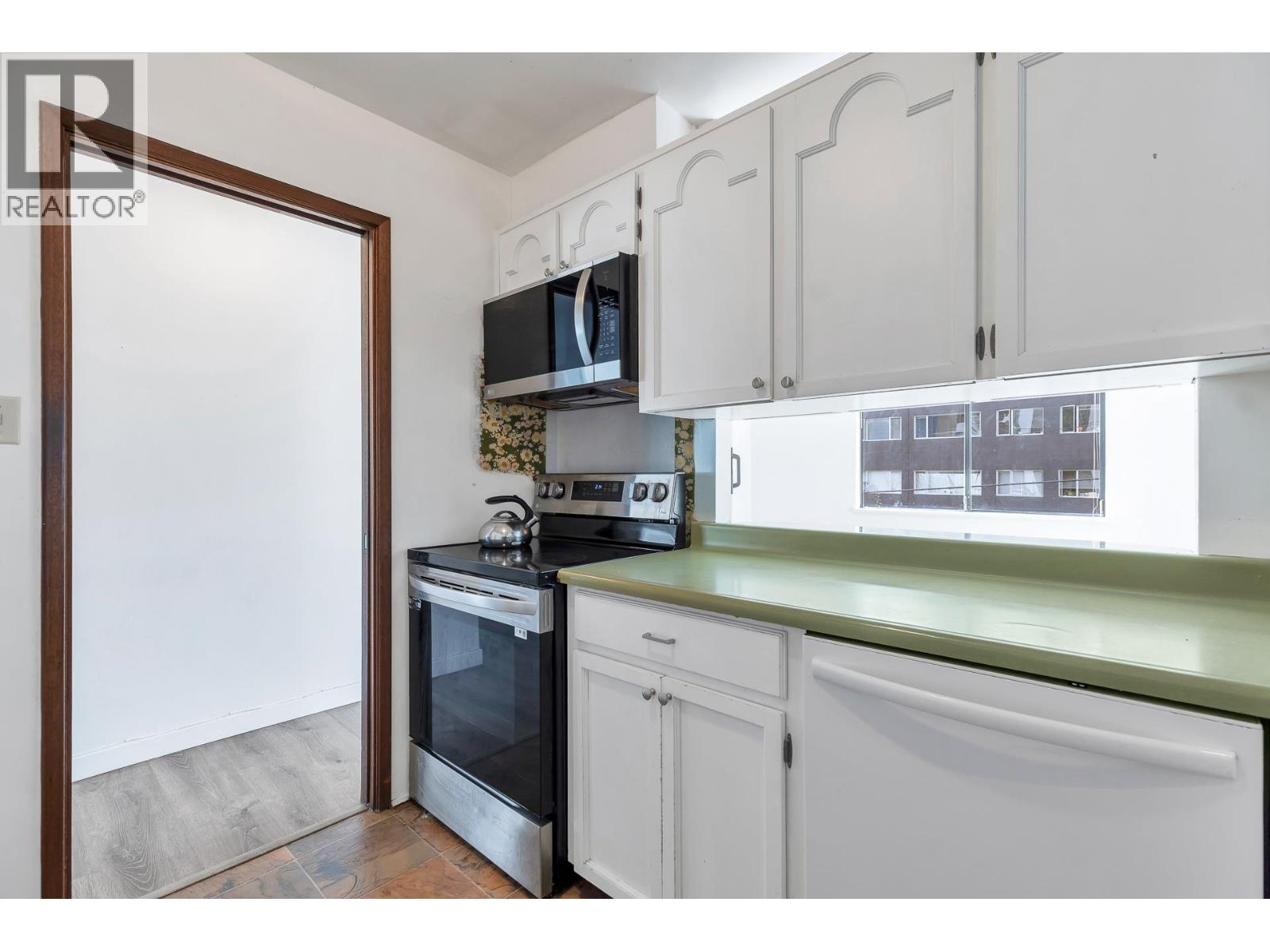 201 845 CHILCO STREET, Vancouver