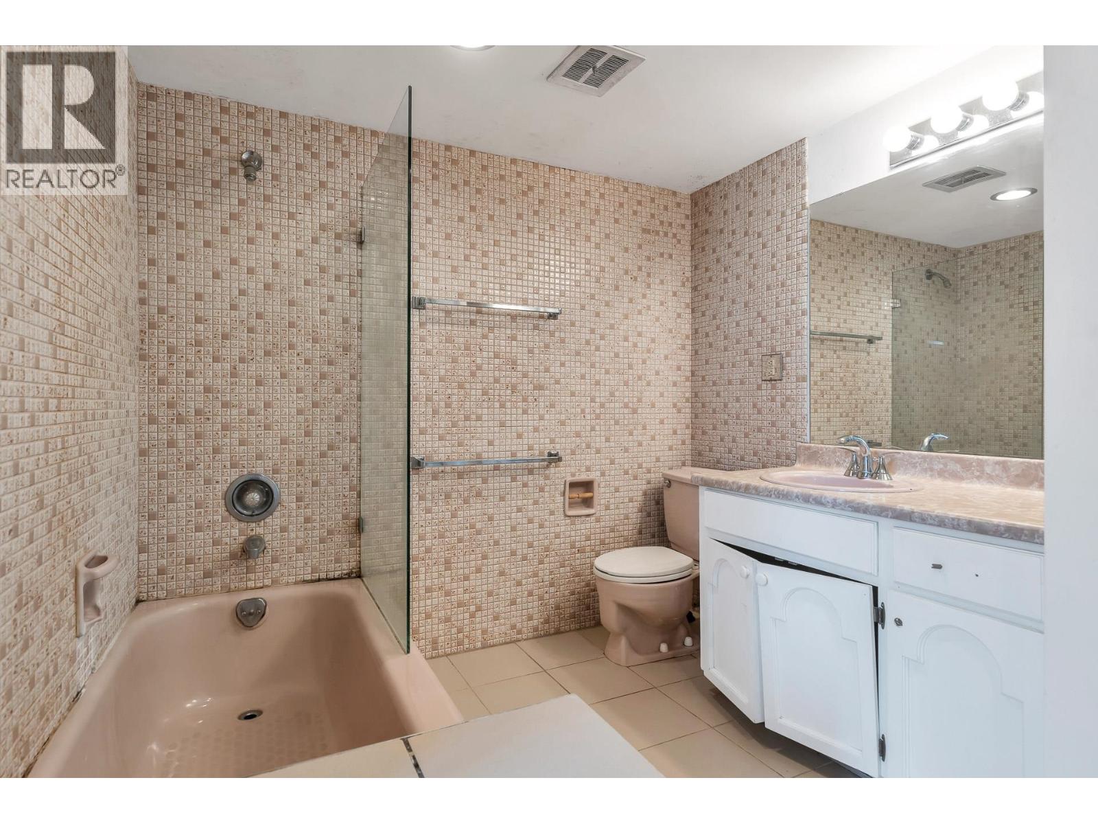 201 845 CHILCO STREET, Vancouver