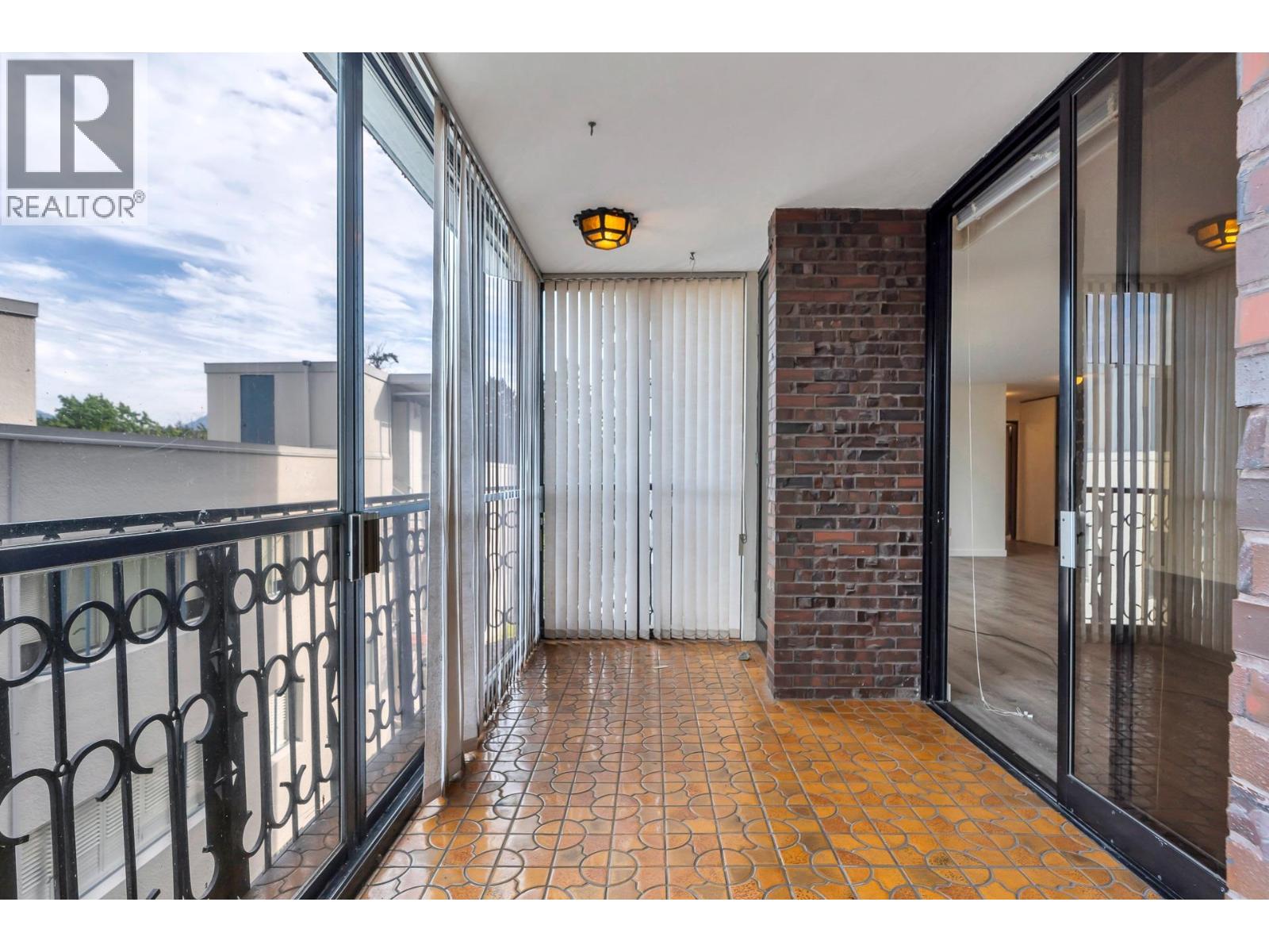 201 845 CHILCO STREET, Vancouver