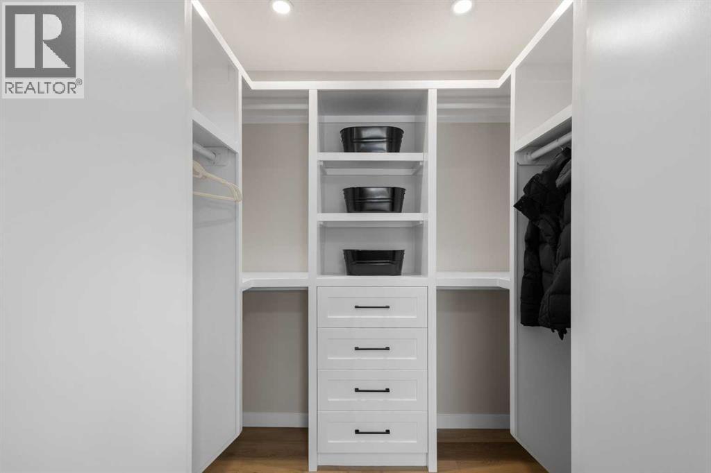 
          198 Silver Brook Road Northwest
            <br/>
            <span>Calgary</span>
            , 
            <span>AB</span>
             <span>T3B3J1</span>
         - Photo 16