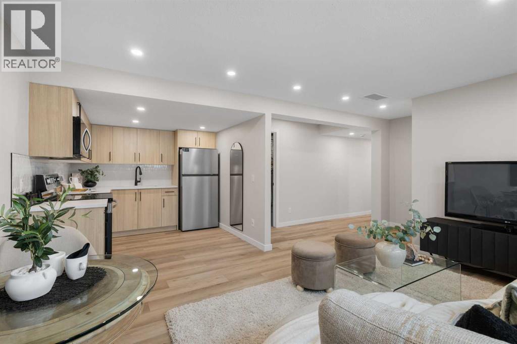 
          198 Silver Brook Road Northwest
            <br/>
            <span>Calgary</span>
            , 
            <span>AB</span>
             <span>T3B3J1</span>
         - Photo 23