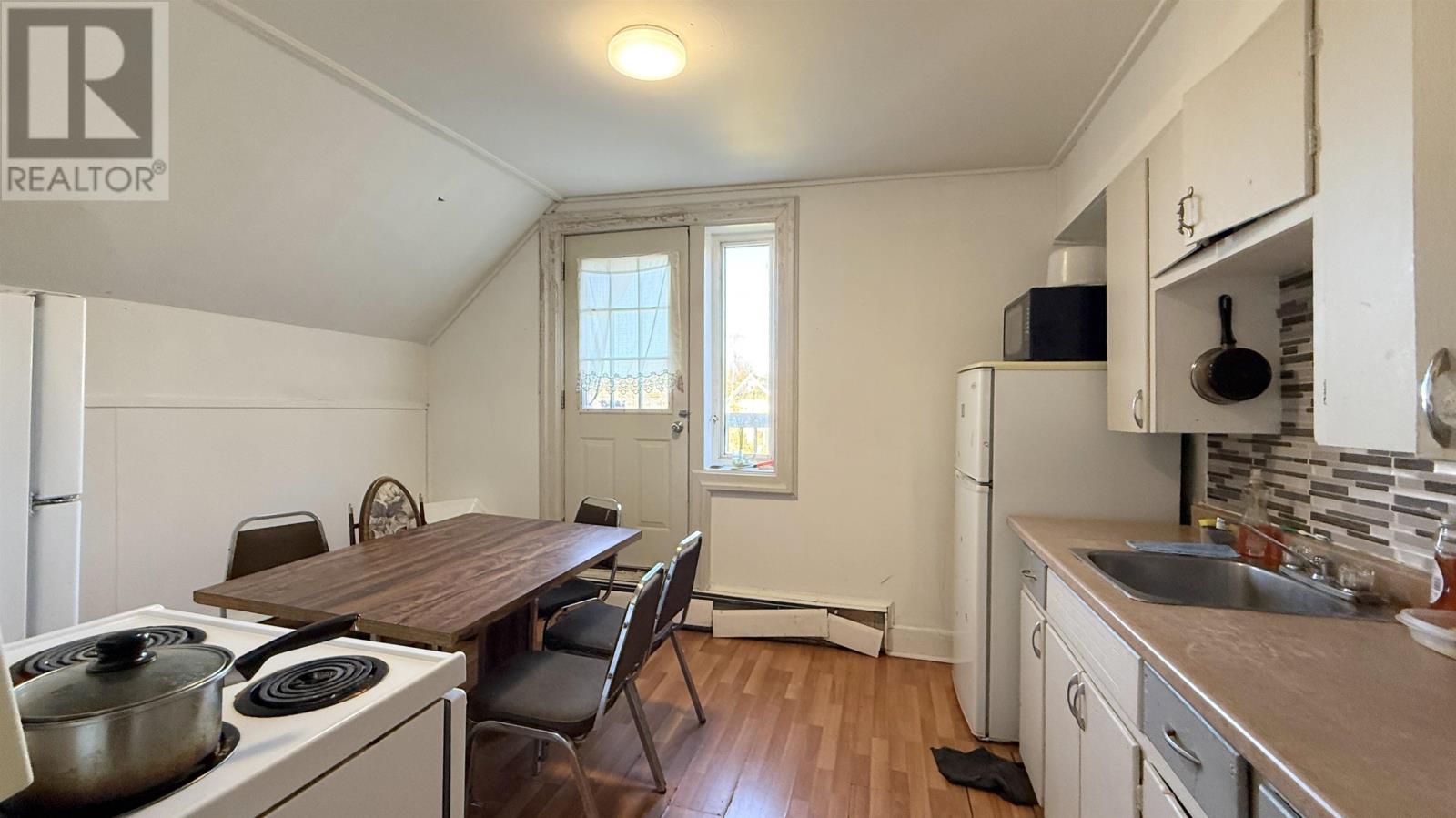 341 Notre Dame Street - 21