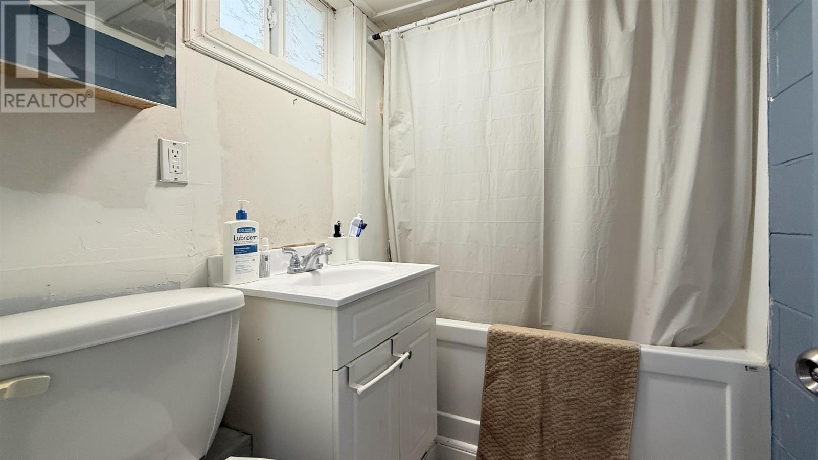 341 NOTRE DAME STREET - 34