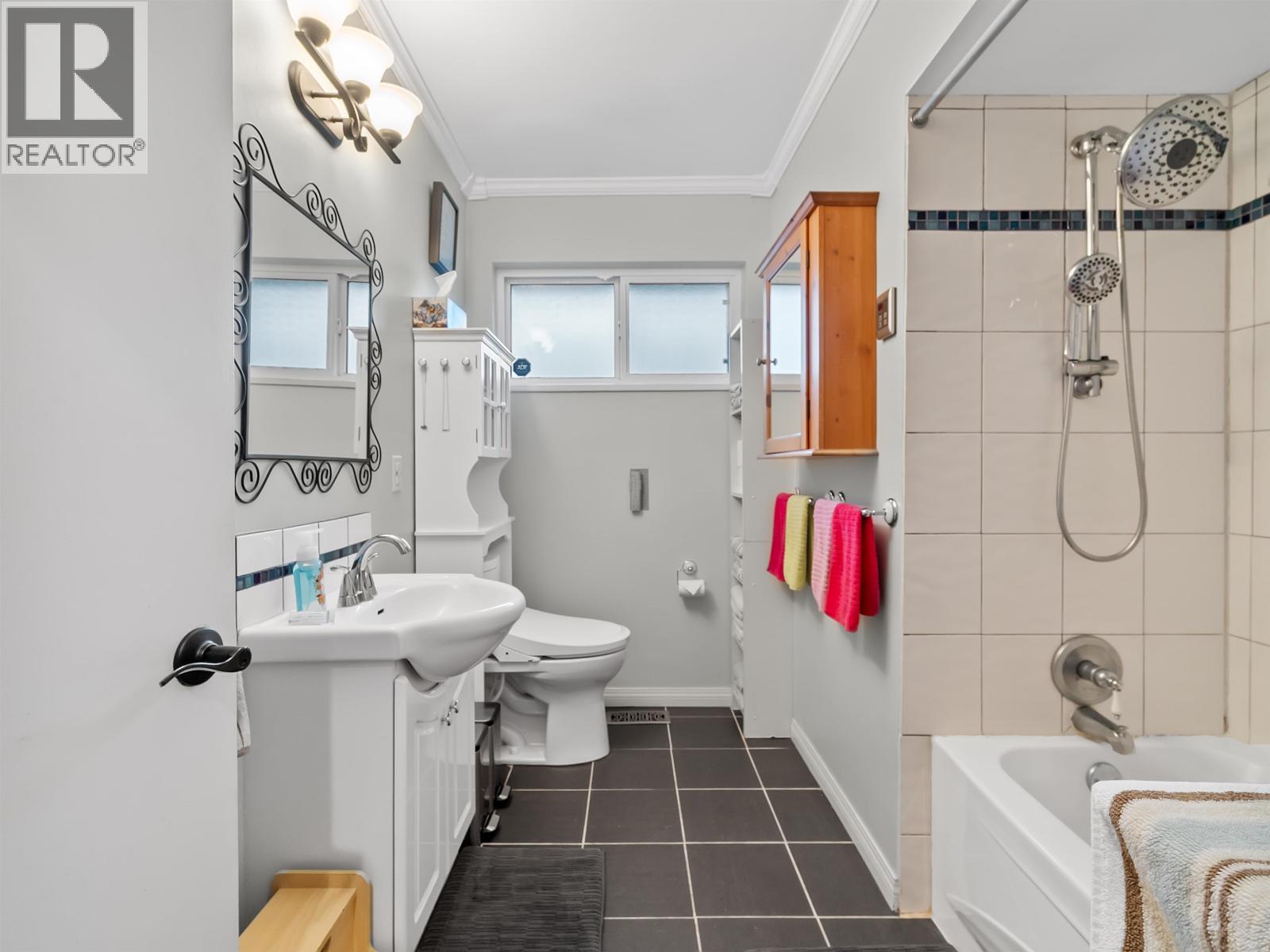 4921 44A Avenue, Delta