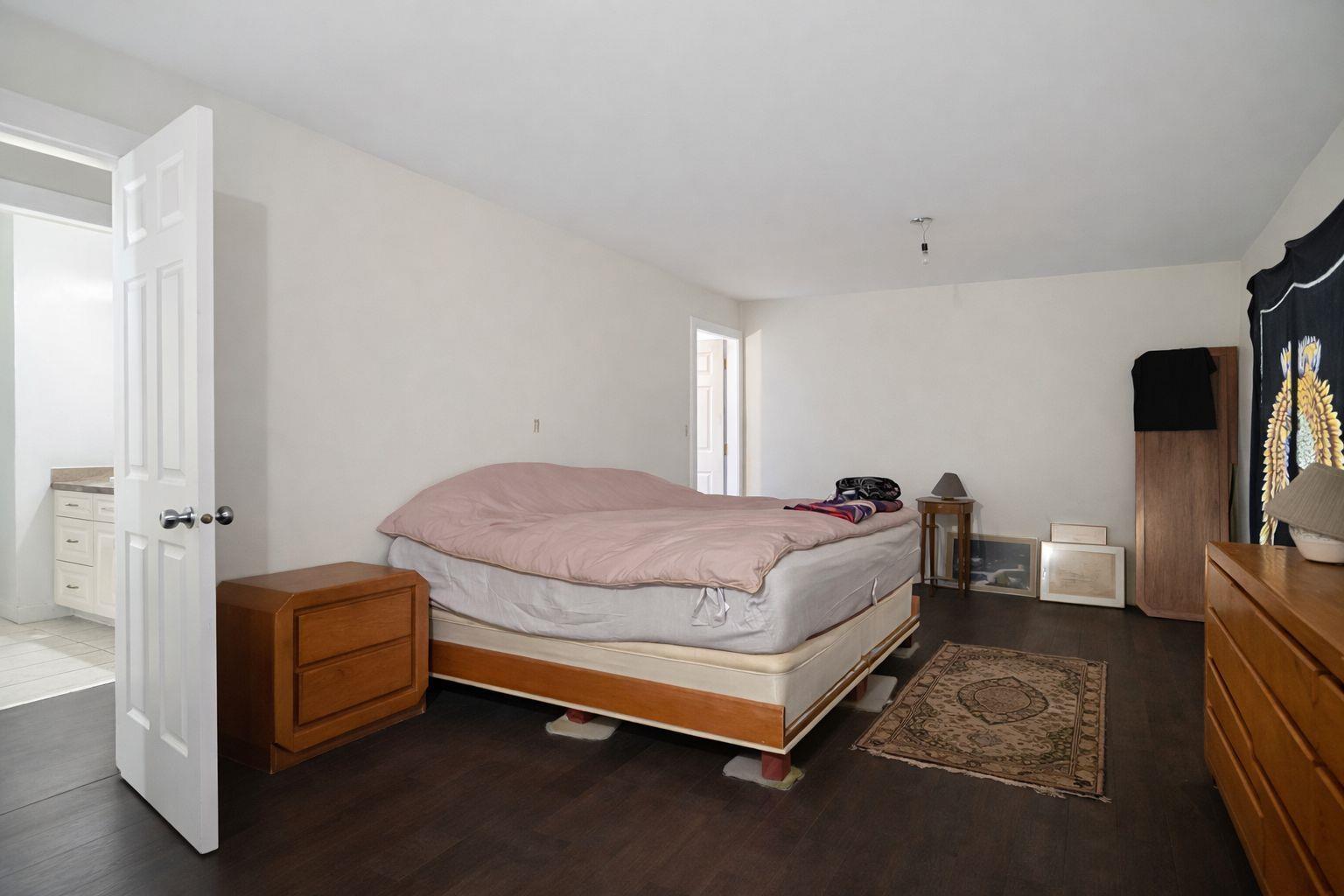 32492 CHERRY AVENUE, Mission