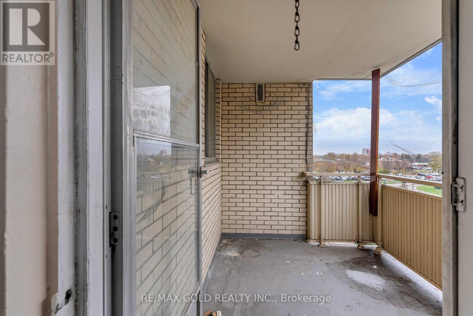 #513 340 DIXON ROAD - 21