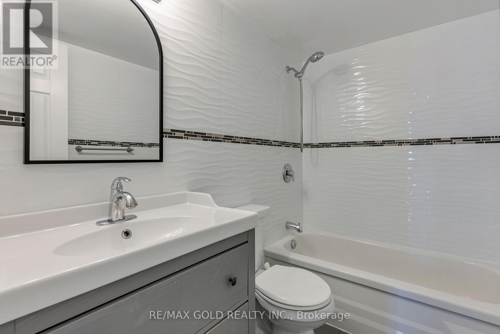 #513 340 DIXON ROAD - 13