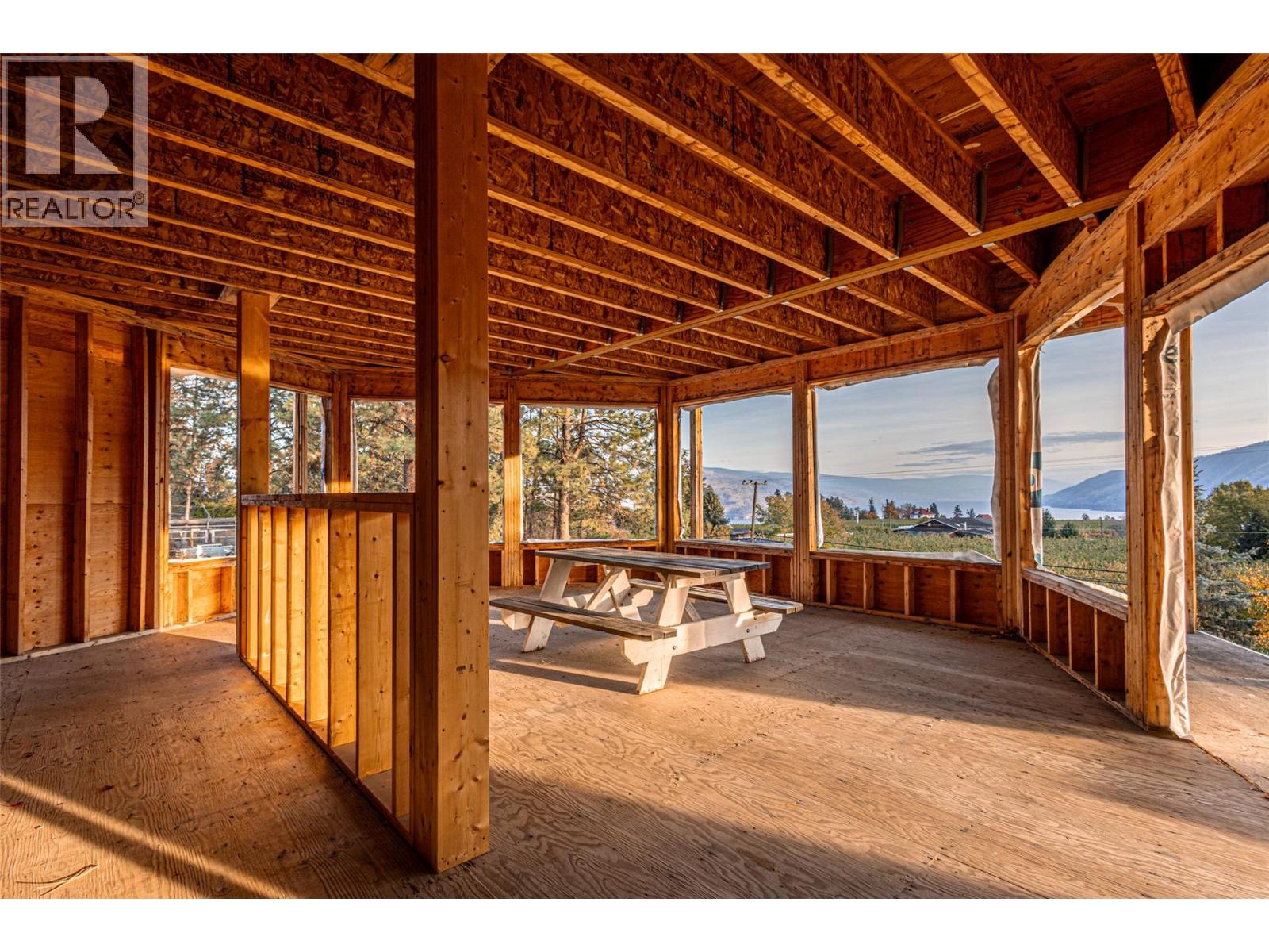 4976 Princeton Avenue, Peachland