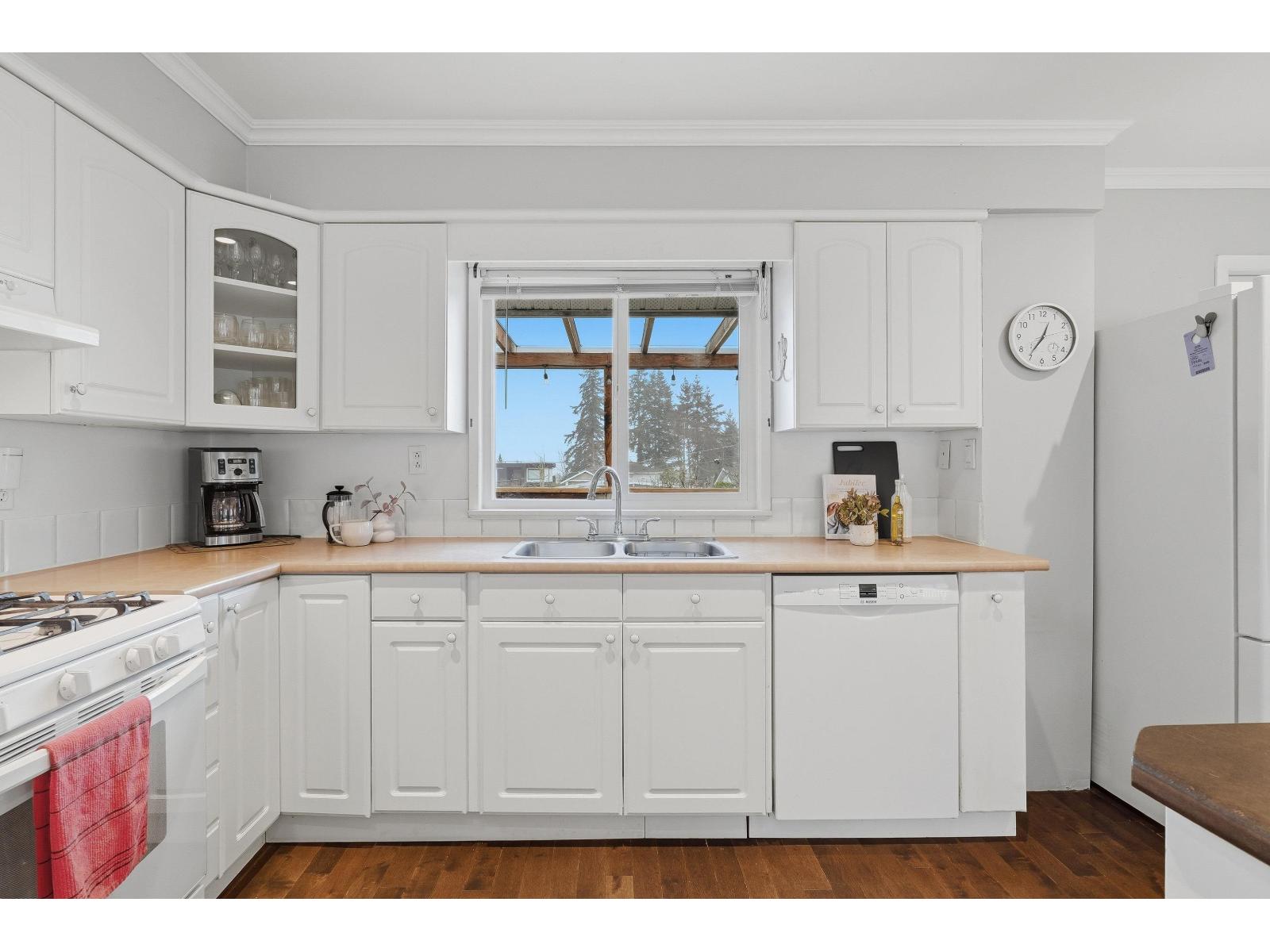 1350 FINLAY STREET, White Rock