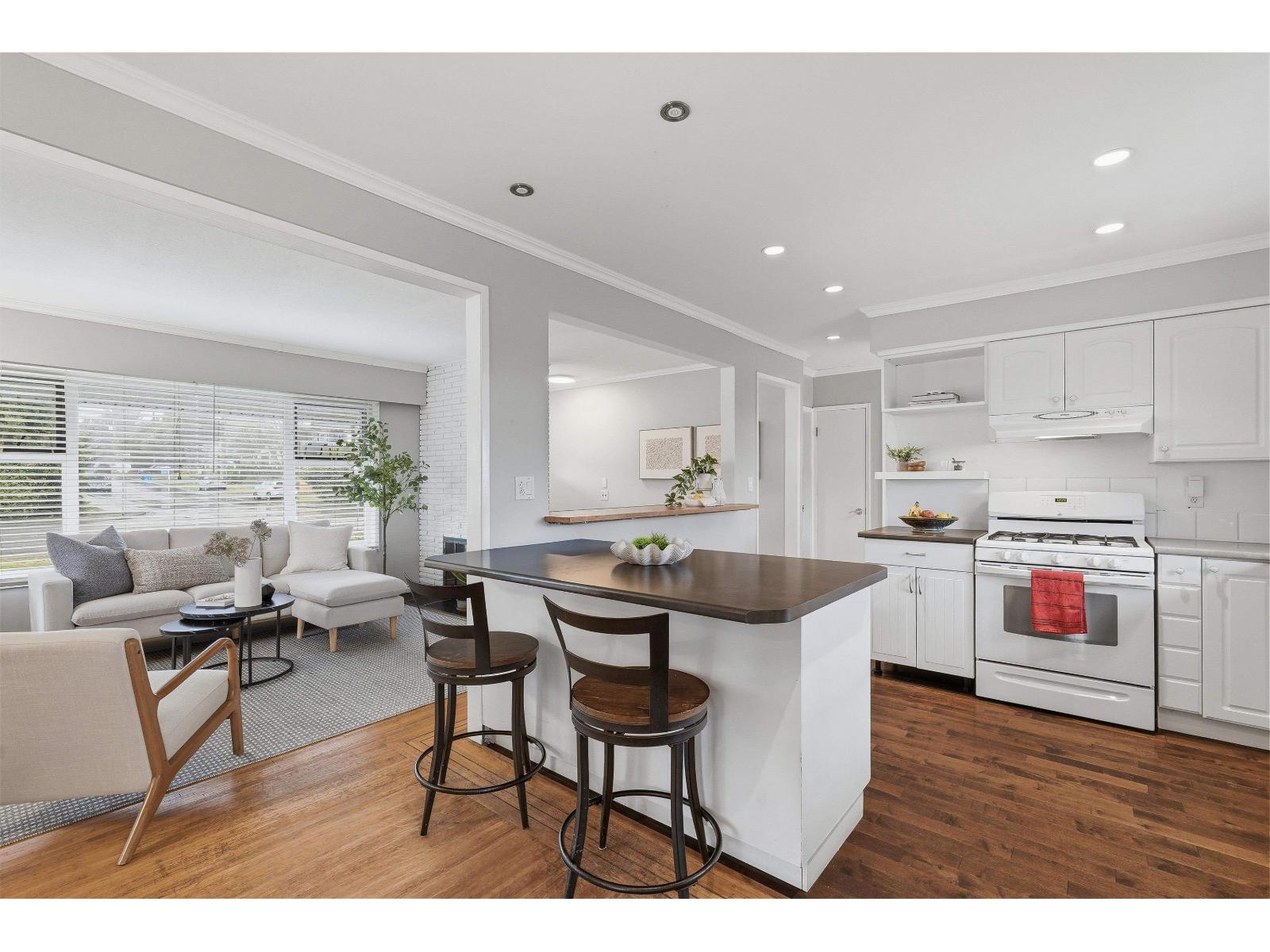 1350 FINLAY STREET, White Rock