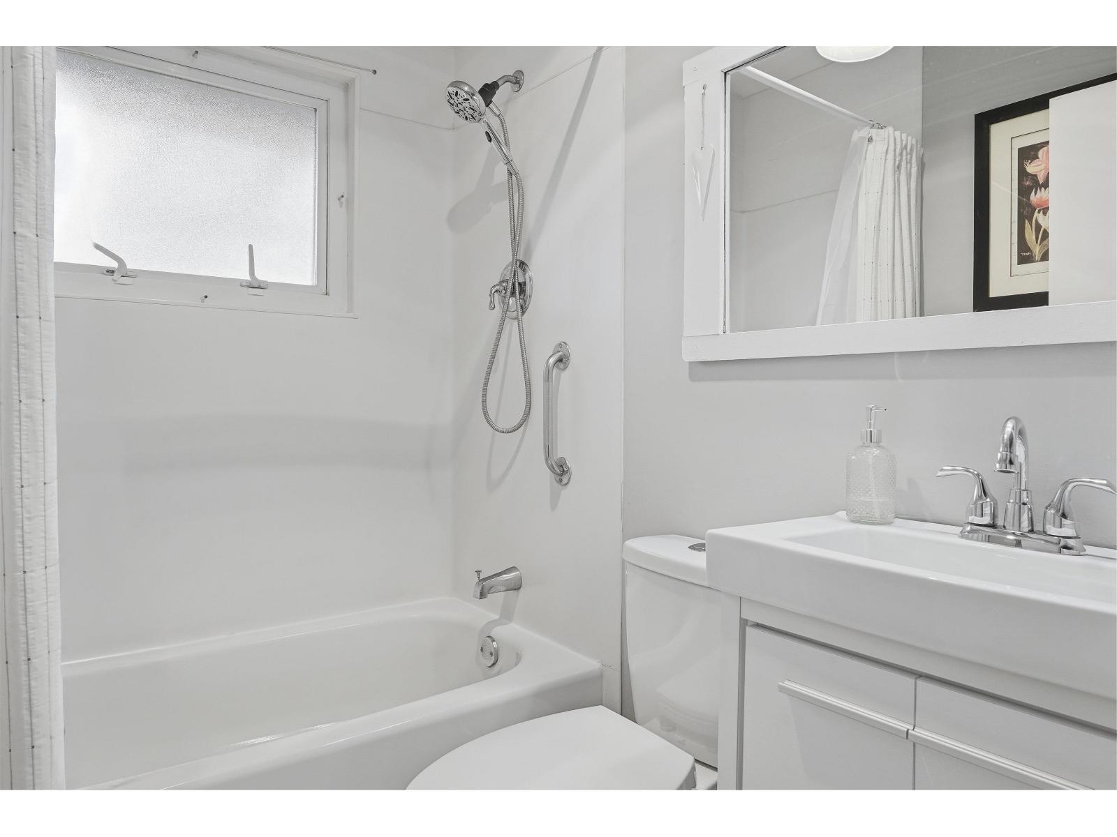 1350 FINLAY STREET, White Rock