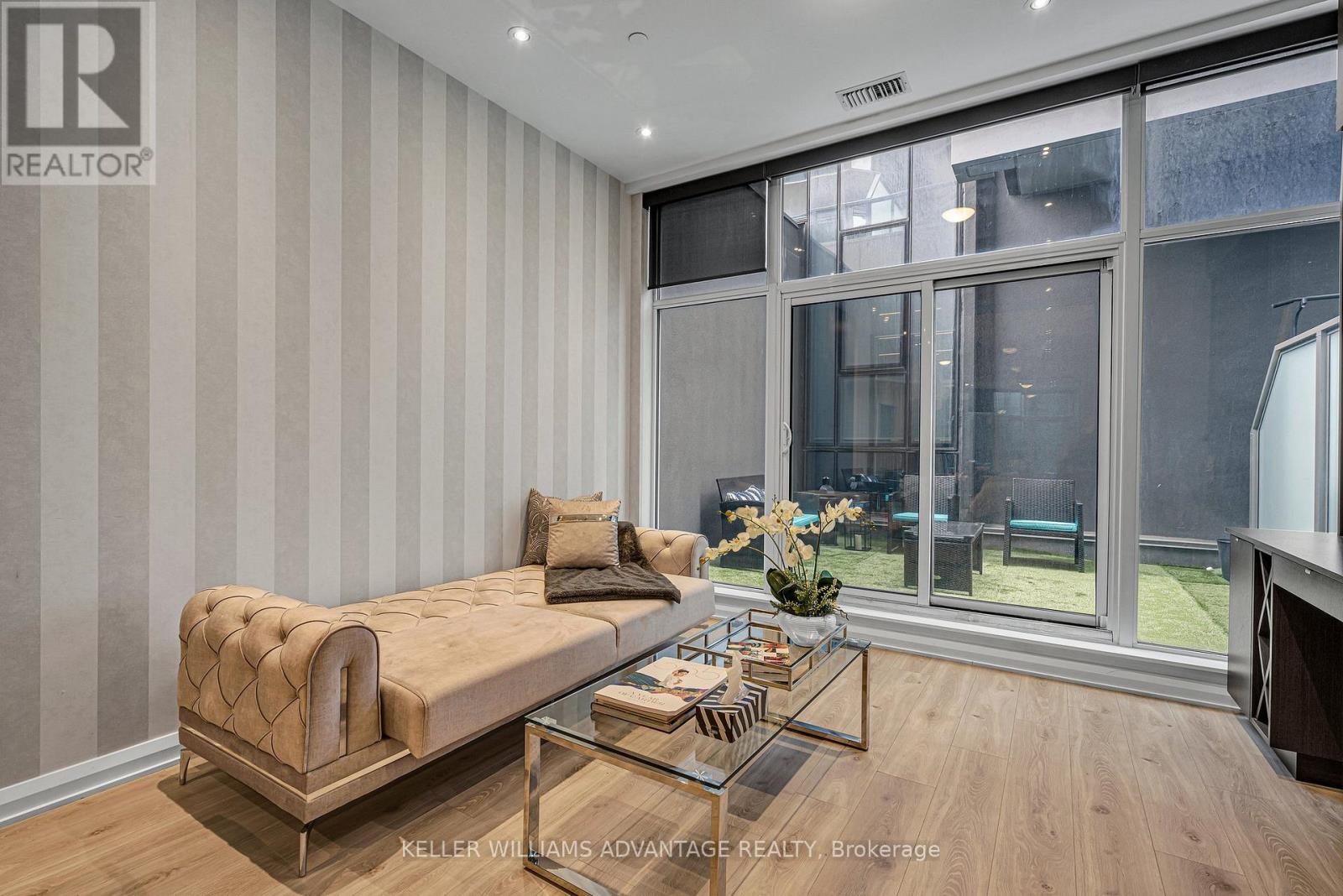 #304 155 YORKVILLE AVENUE - 14