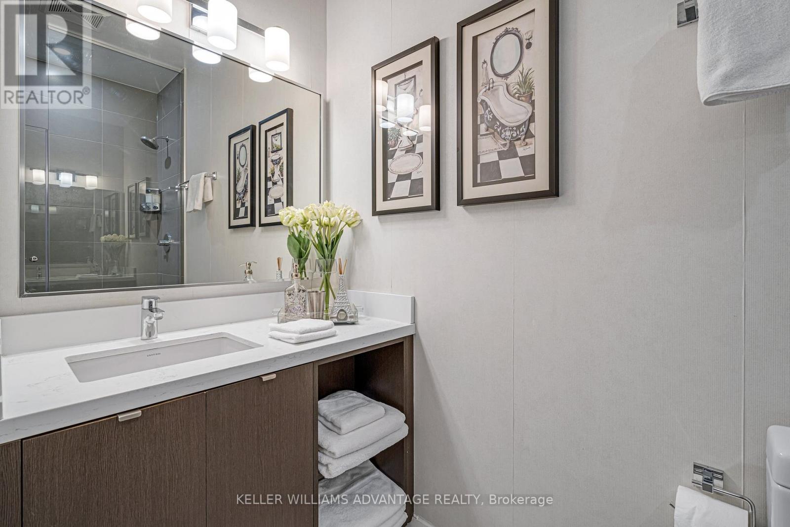 #304 155 YORKVILLE AVENUE - 27