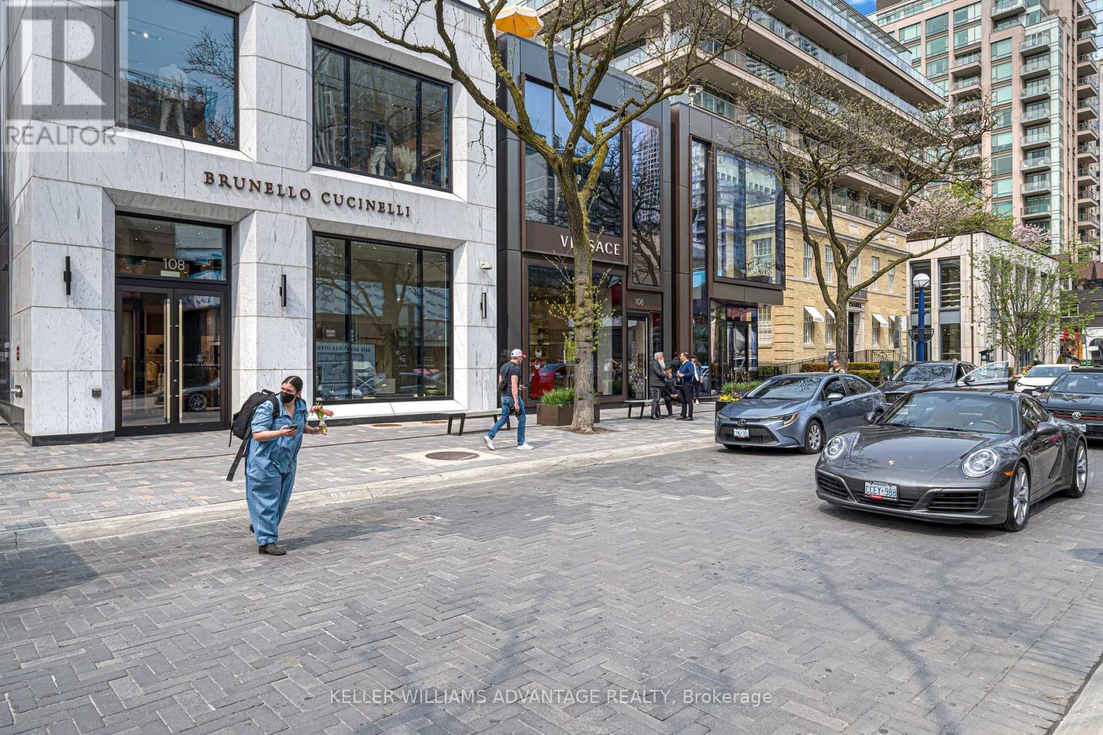 #304 155 YORKVILLE AVENUE - 30