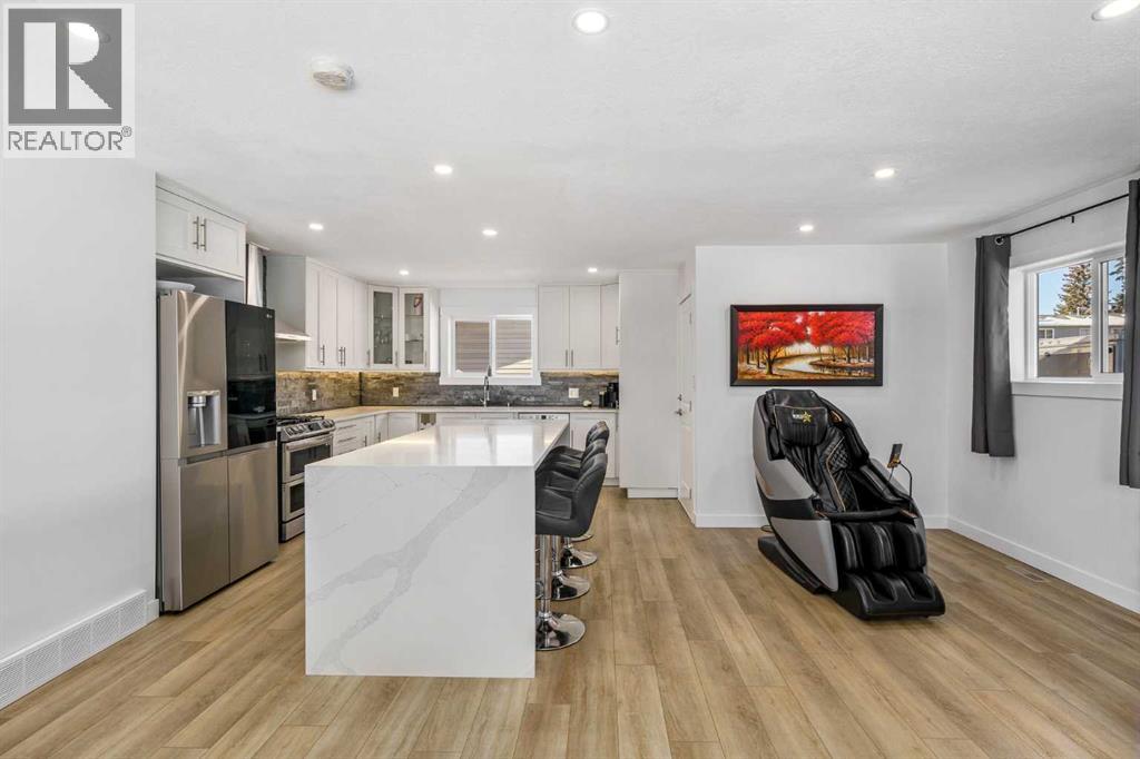 Single Family House Bungalow for Sale in  Silvercreek Close NW Silver Springs Calgary 