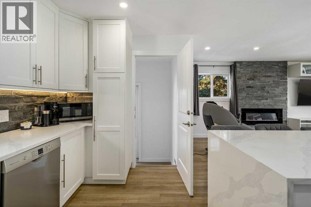 Single Family House Bungalow for Sale in  Silvercreek Close NW Silver Springs Calgary 