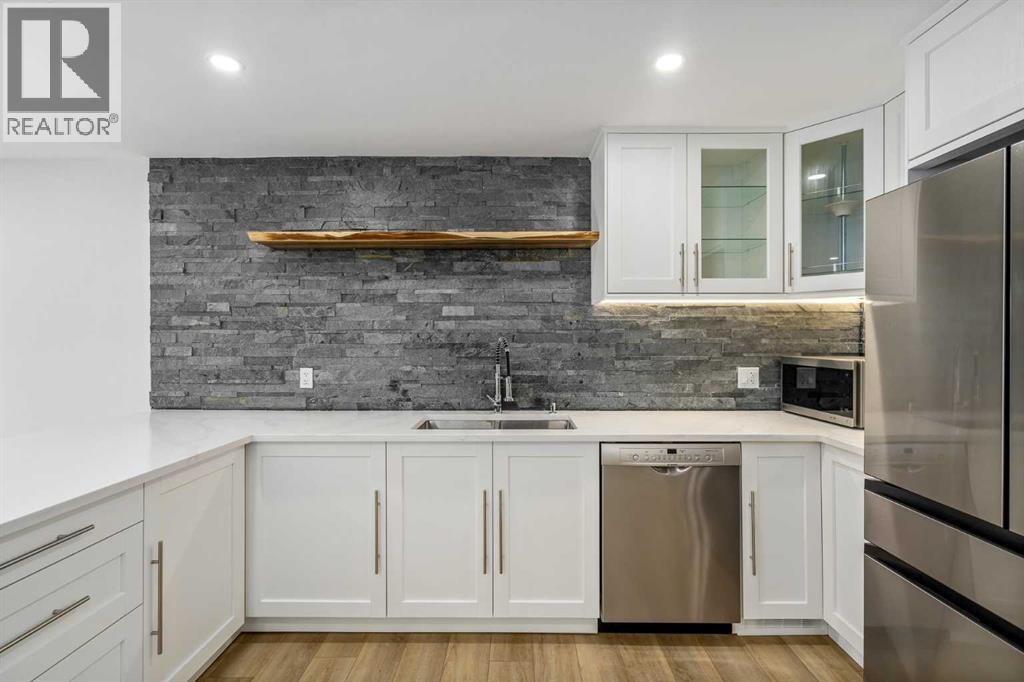 Single Family House Bungalow for Sale in  Silvercreek Close NW Silver Springs Calgary 