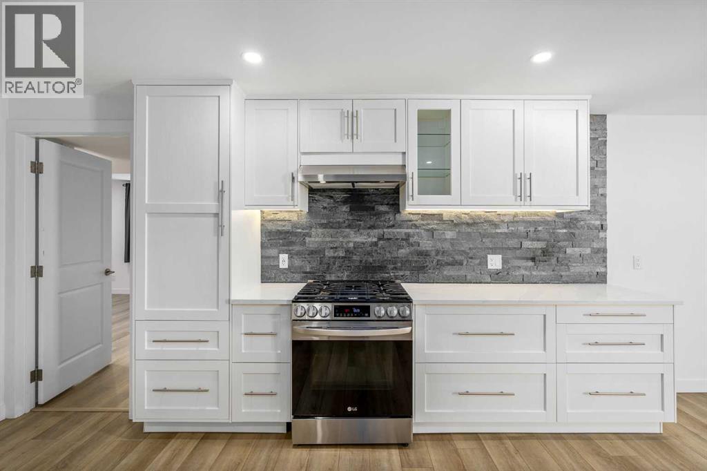 Single Family House Bungalow for Sale in  Silvercreek Close NW Silver Springs Calgary 