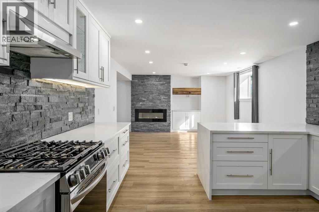 Single Family House Bungalow for Sale in  Silvercreek Close NW Silver Springs Calgary 