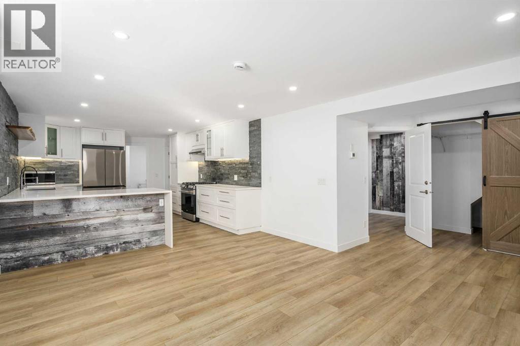 Single Family House Bungalow for Sale in  Silvercreek Close NW Silver Springs Calgary 