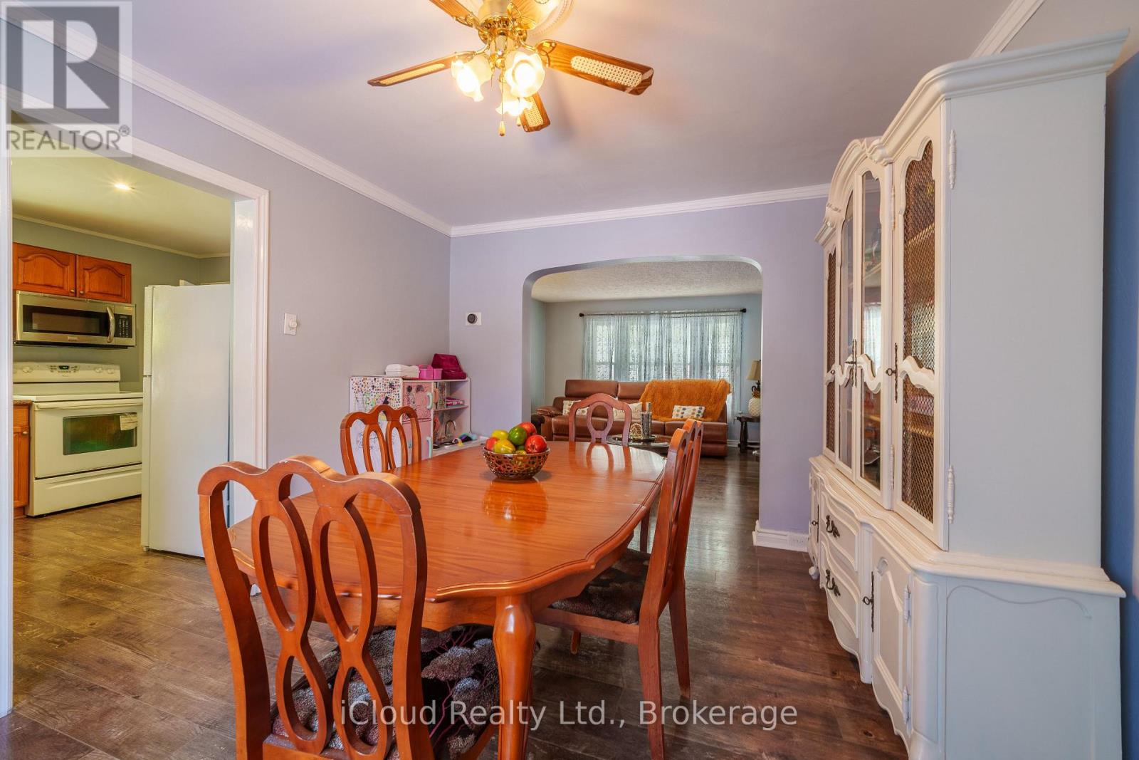 2 RICHMOND AVENUE - 5