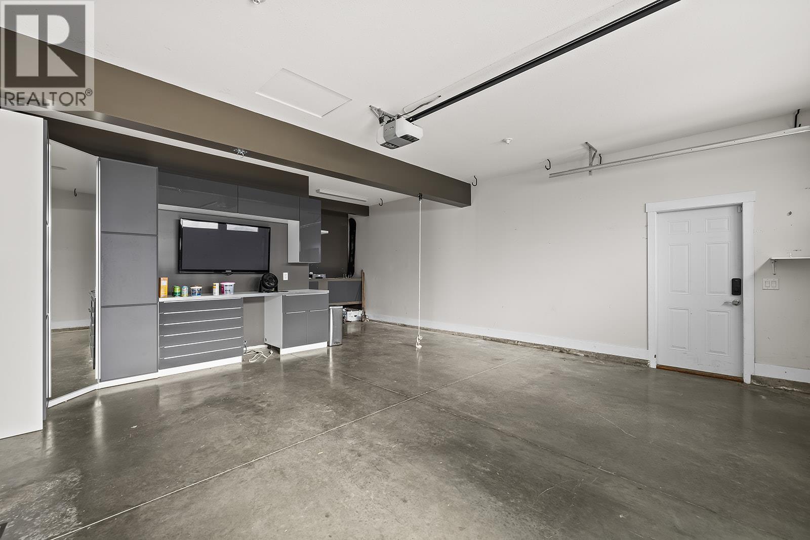 772 Kuipers Crescent, Kelowna