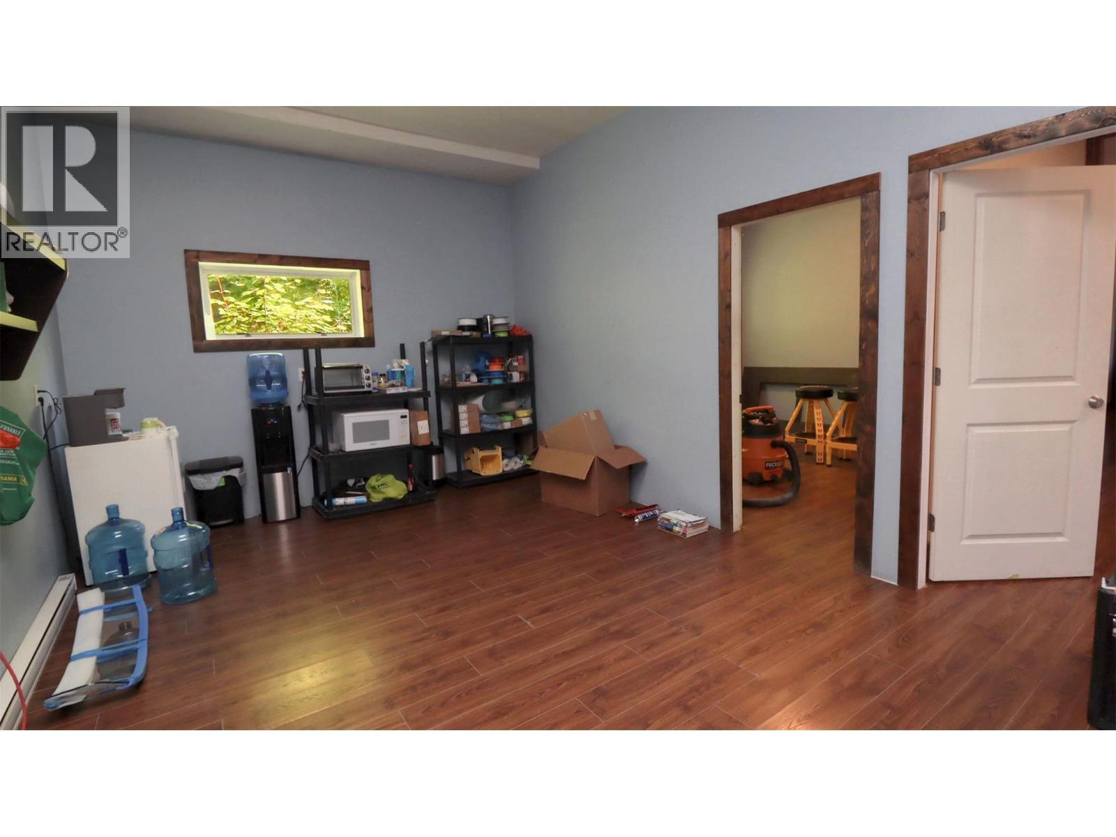 5795 Squilax-Anglemont Road - 14