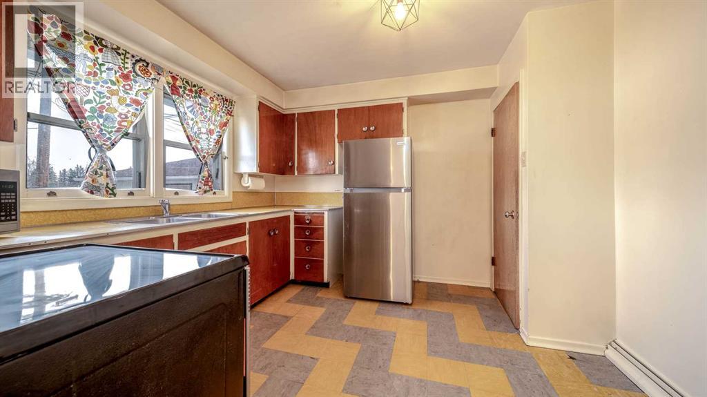 Single Family House Bungalow for Sale in  Marlowe Place NE Winston Heights/Mountview Calgary 