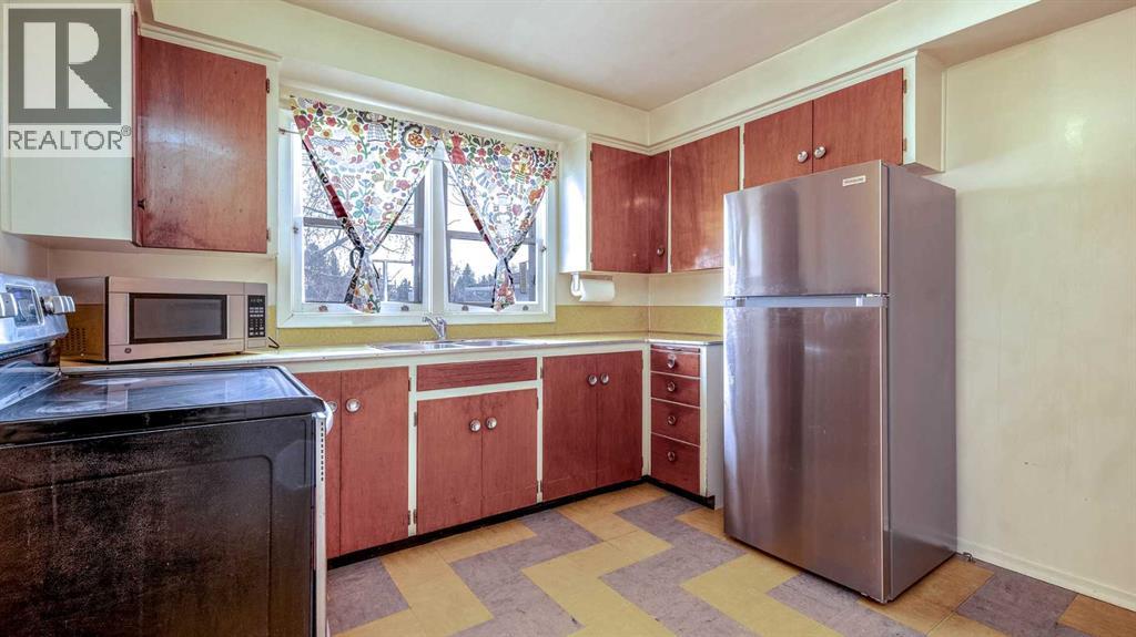 Single Family House Bungalow for Sale in  Marlowe Place NE Winston Heights/Mountview Calgary 