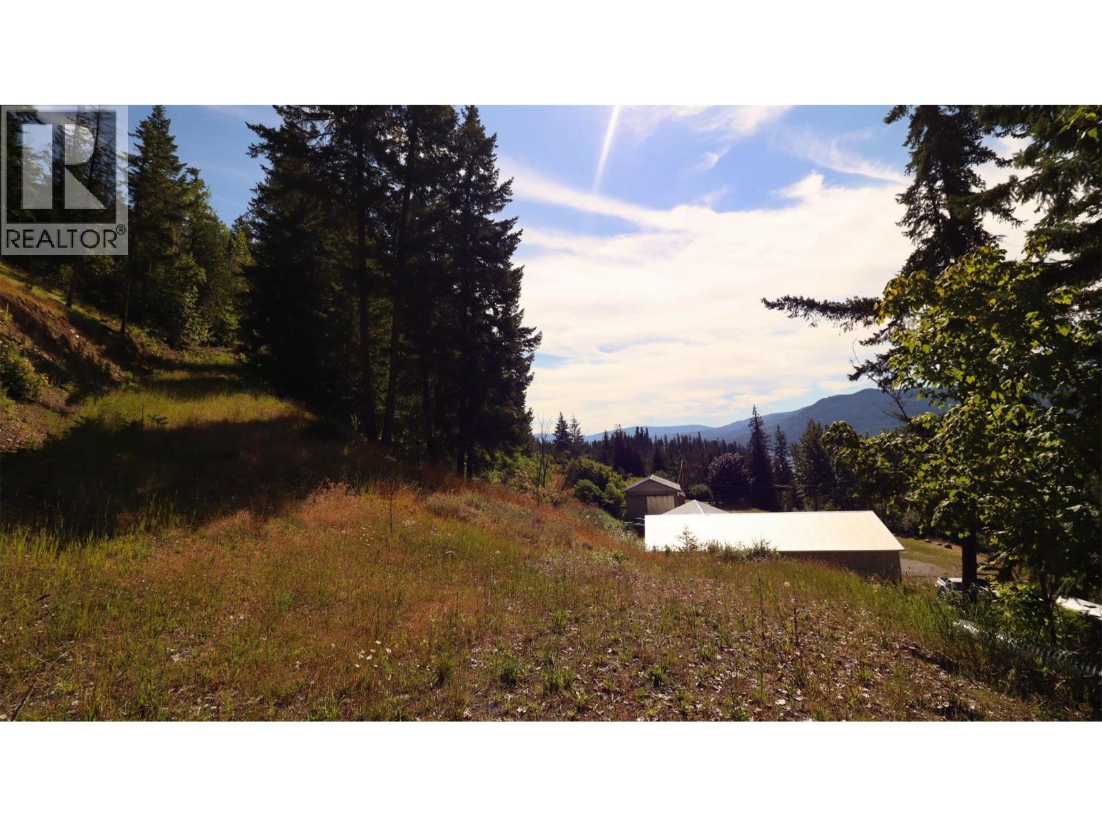 5795 Squilax-Anglemont Road, Celista