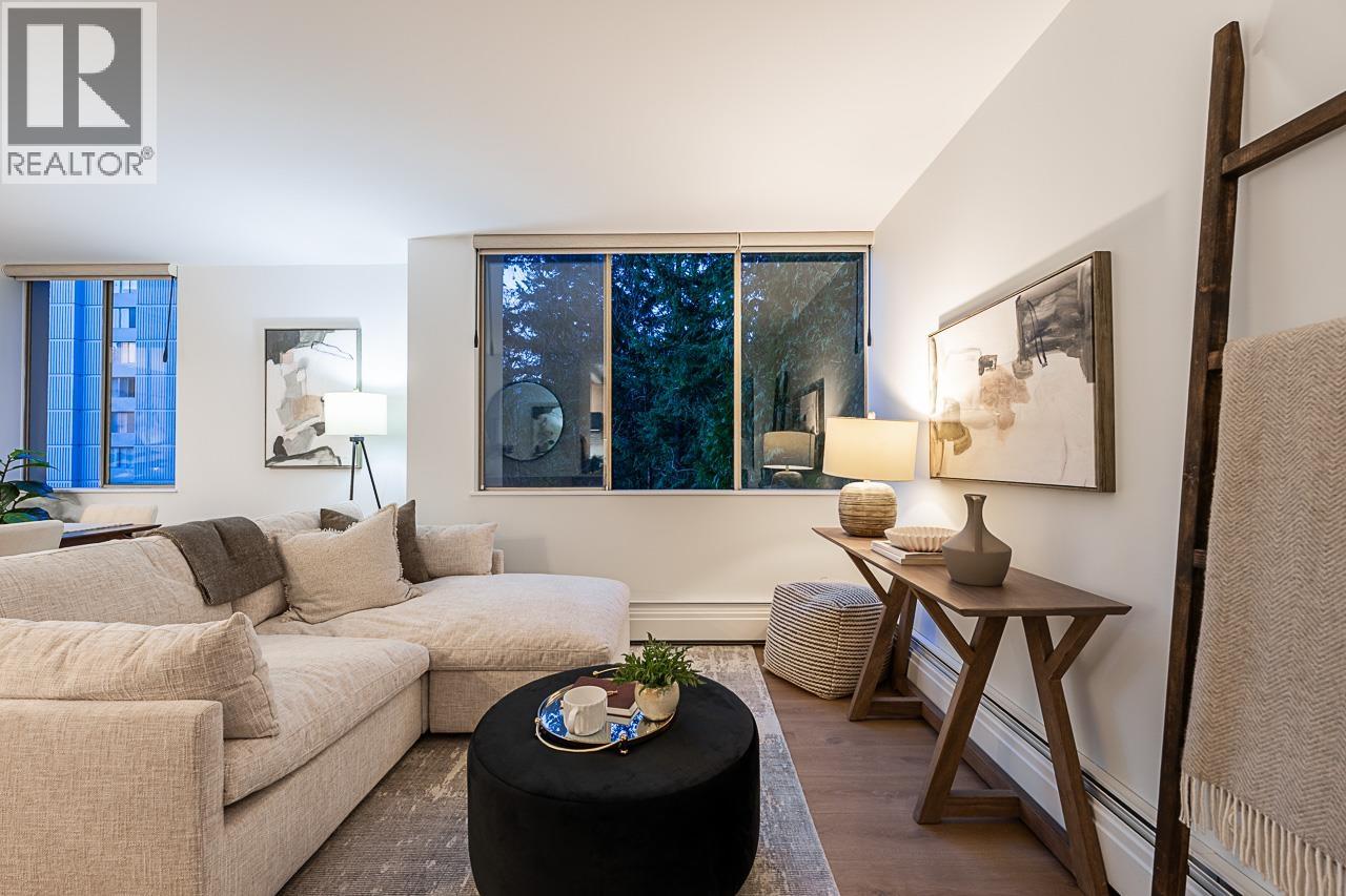 608 2004 FULLERTON AVENUE, North Vancouver