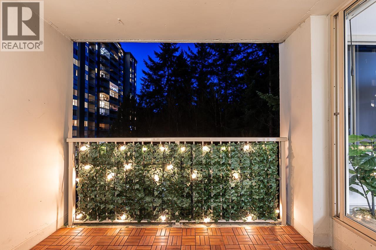 608 2004 FULLERTON AVENUE, North Vancouver